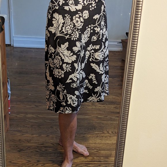 Skirt - Picture 2 of 5